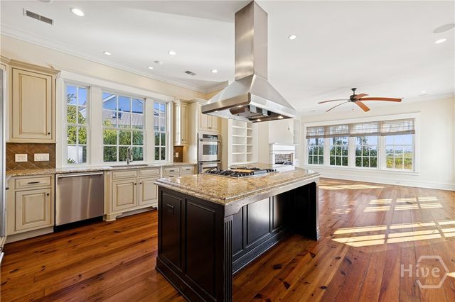 58 Captains Walk, Richmond Hill, GA 31324