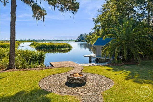 58 Captains Walk, Richmond Hill, GA 31324