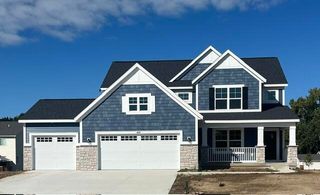 671 Waterford Village Drive NW, Grand Rapids, MI 49534