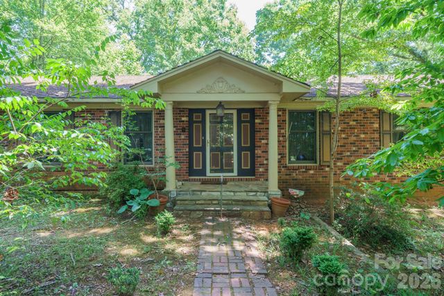 1729 Brentwood Drive, Newton, NC 28658