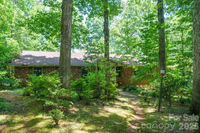 1729 Brentwood Drive, Newton, NC 28658