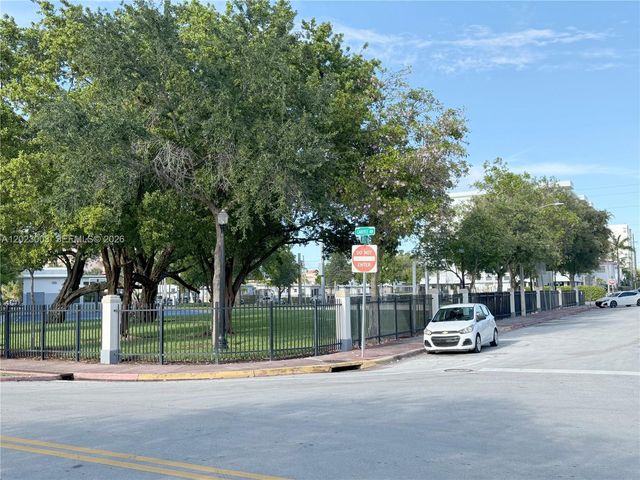 7935 Carlyle Ave 4, Miami Beach, FL 33141