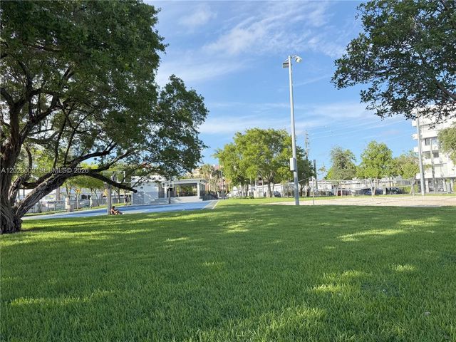 7935 Carlyle Ave 4, Miami Beach, FL 33141