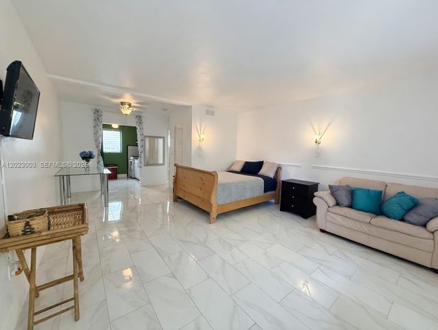 7935 Carlyle Ave 4, Miami Beach, FL 33141