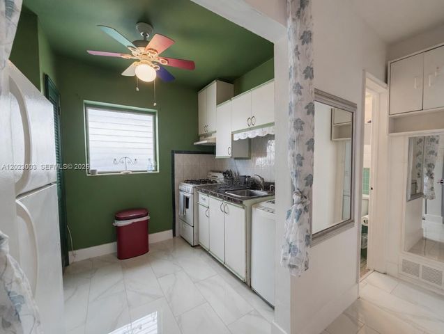 7935 Carlyle Ave 4, Miami Beach, FL 33141