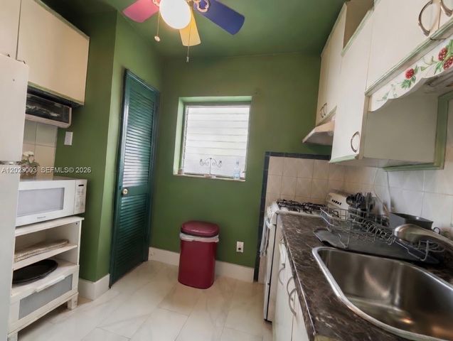 7935 Carlyle Ave 4, Miami Beach, FL 33141
