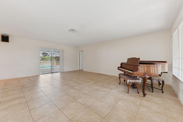 3625 Lowson Boulevard, Delray Beach, FL 33445