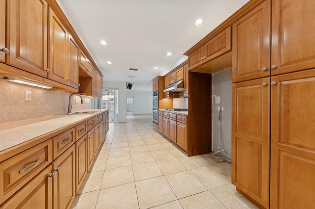 3625 Lowson Boulevard, Delray Beach, FL 33445