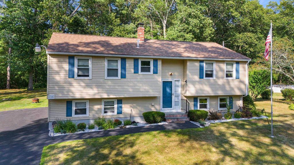 30 Central Street, Hampstead, NH 03841