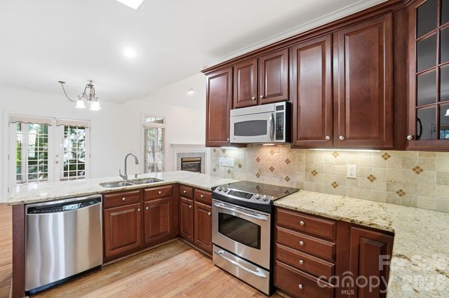 8044 Hawk Crest Court, Charlotte, NC 28270