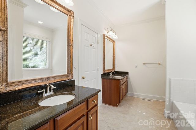 8044 Hawk Crest Court, Charlotte, NC 28270