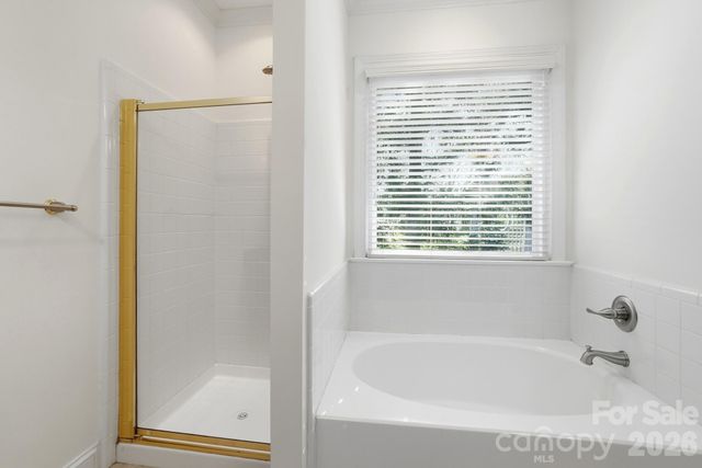 8044 Hawk Crest Court, Charlotte, NC 28270