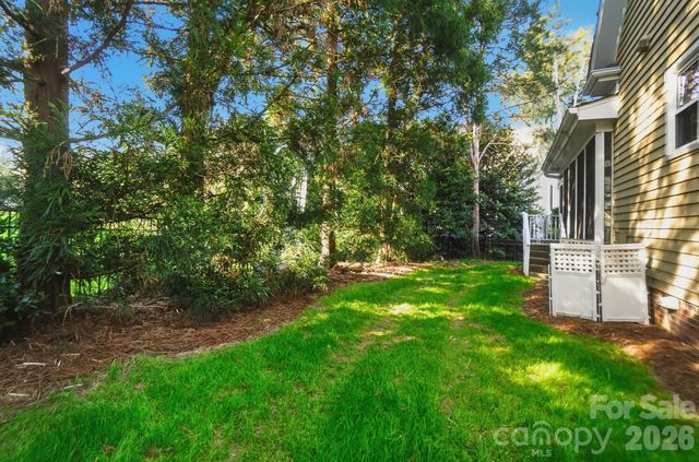 8044 Hawk Crest Court, Charlotte, NC 28270