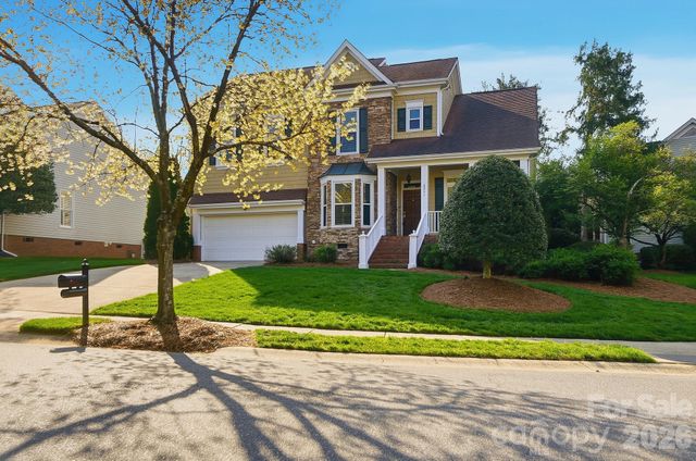 8044 Hawk Crest Court, Charlotte, NC 28270