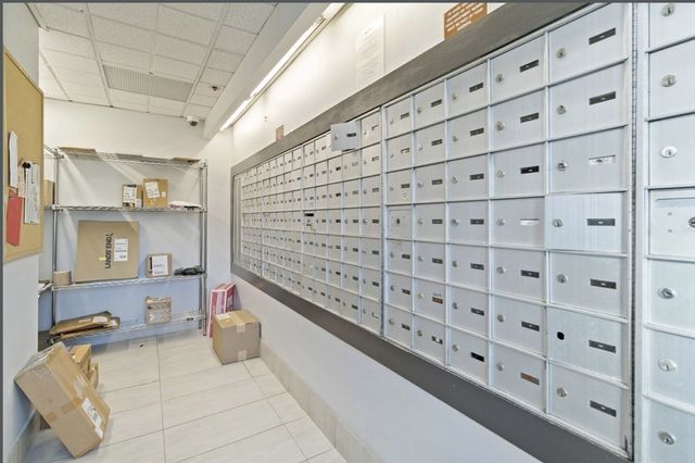 133 Commander Shea Blvd 219, Quincy, MA 02171