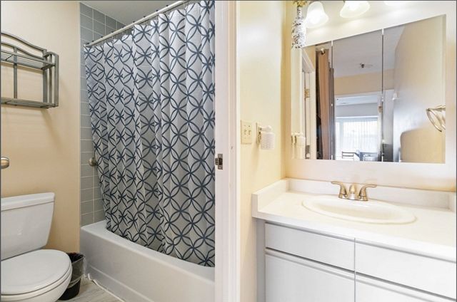 133 Commander Shea Blvd 219, Quincy, MA 02171