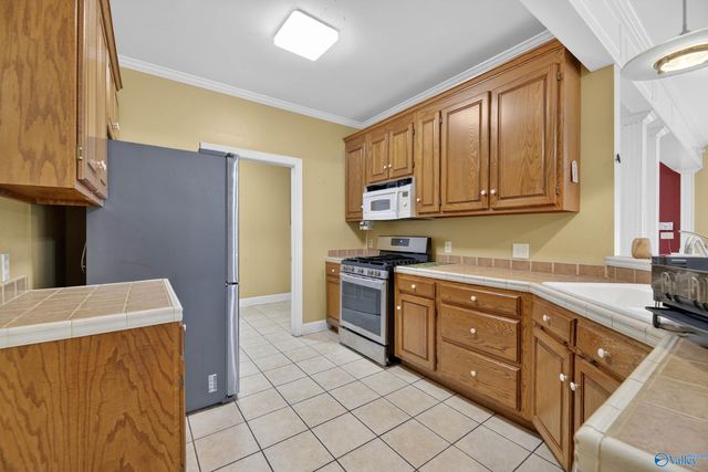 511 Tahoe Trail, Albertville, AL 35950