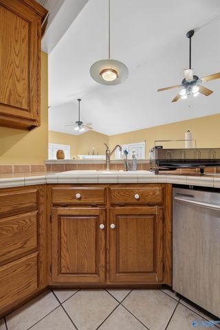 511 Tahoe Trail, Albertville, AL 35950