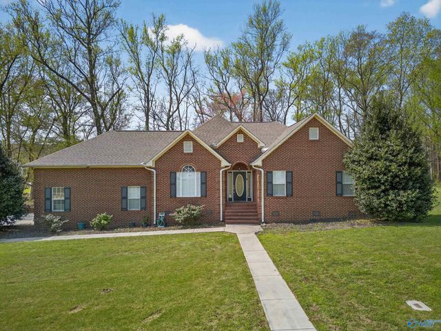 511 Tahoe Trail, Albertville, AL 35950