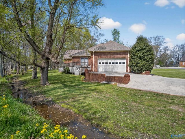 511 Tahoe Trail, Albertville, AL 35950