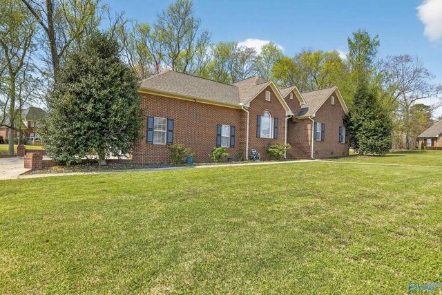 511 Tahoe Trail, Albertville, AL 35950