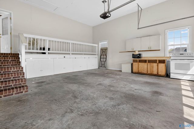 511 Tahoe Trail, Albertville, AL 35950