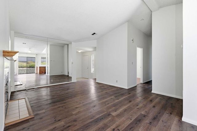 13335 Sneezy Ct., El Cajon, CA 92021