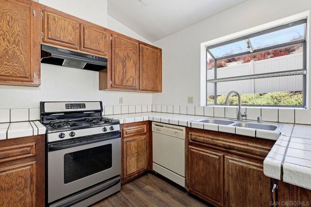 13335 Sneezy Ct., El Cajon, CA 92021