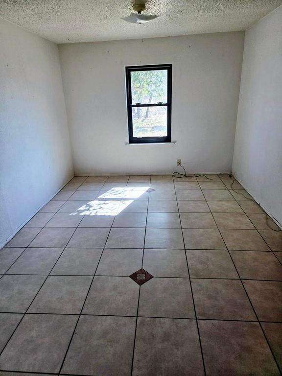 Image 5 of property listing at 1111 Mccall Street, Eden, TX 76837