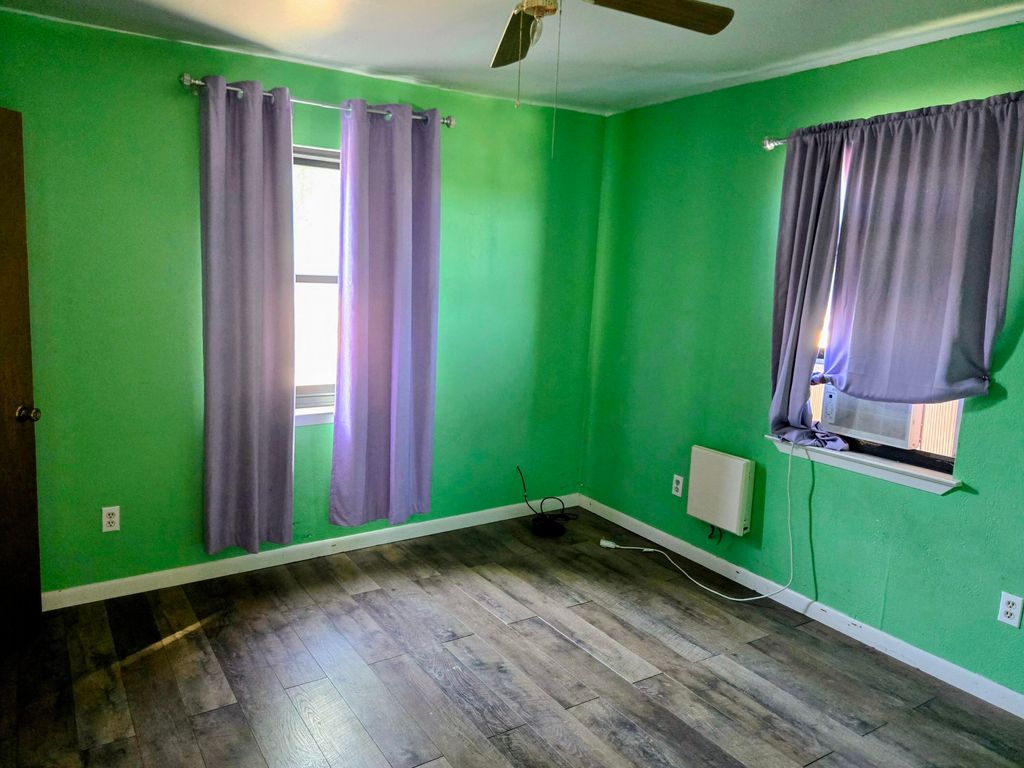 Image 6 of property listing at 1111 Mccall Street, Eden, TX 76837