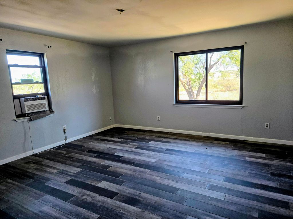 Image 7 of property listing at 1111 Mccall Street, Eden, TX 76837