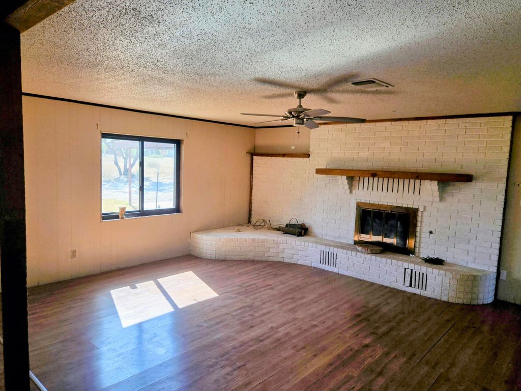 Image 8 of property listing at 1111 Mccall Street, Eden, TX 76837