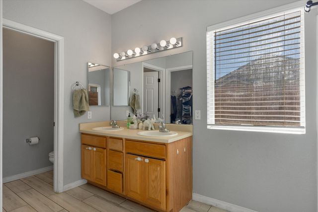 1043 Marapi Street NW, Albuquerque, NM 87120