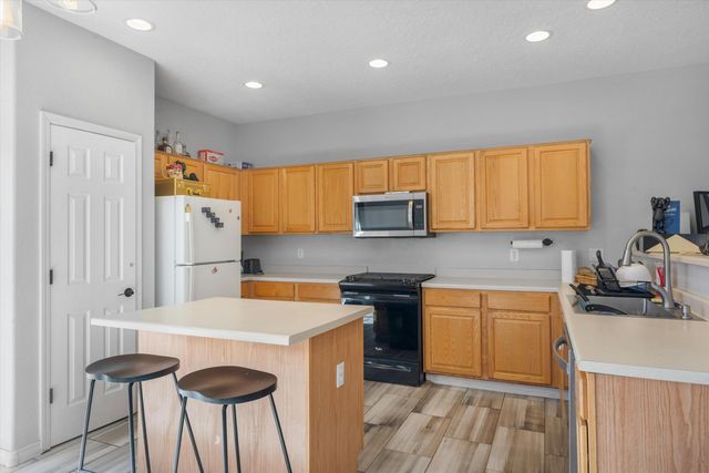 1043 Marapi Street NW, Albuquerque, NM 87120