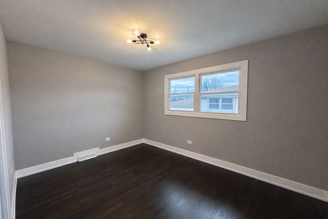 16755 Oleander Avenue, Tinley Park, IL 60477