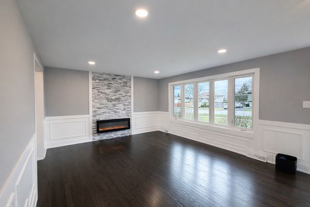 16755 Oleander Avenue, Tinley Park, IL 60477