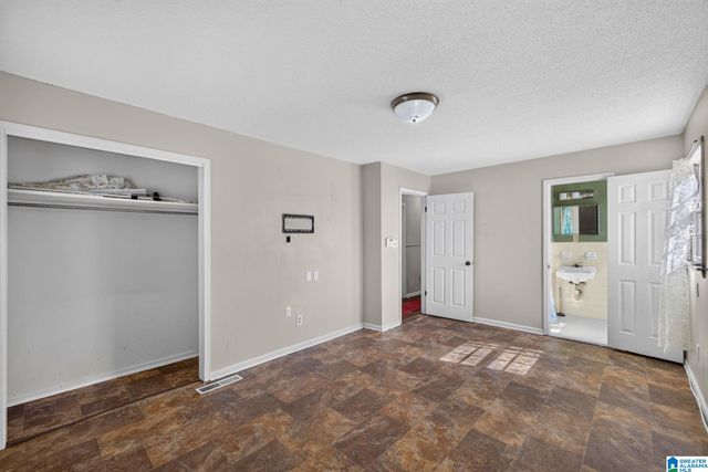 529 16TH AVENUE NW, Center Point, AL 35215
