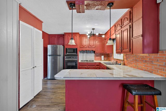 529 16TH AVENUE NW, Center Point, AL 35215