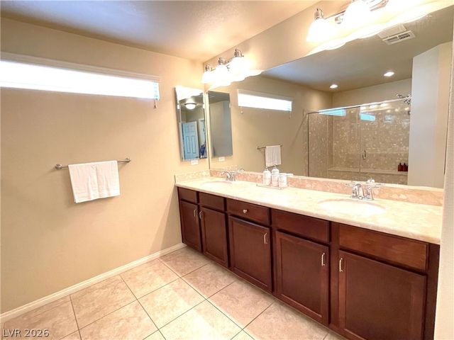 6806 Philharmonic Avenue, Las Vegas, NV 89139