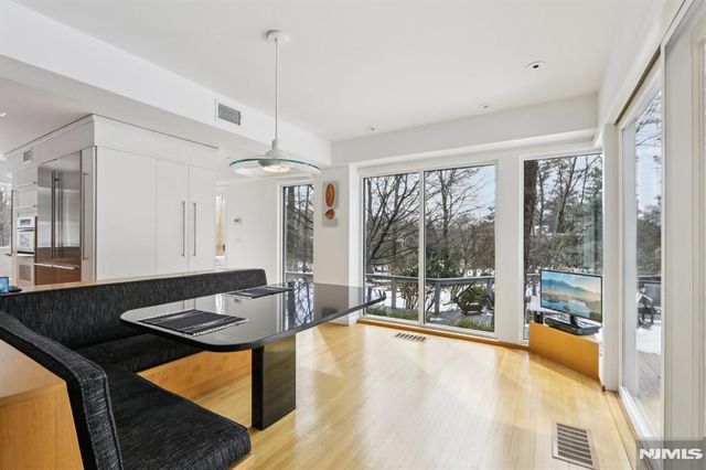 47 Hopper Farm Road, Upper Saddle River, NJ 07458