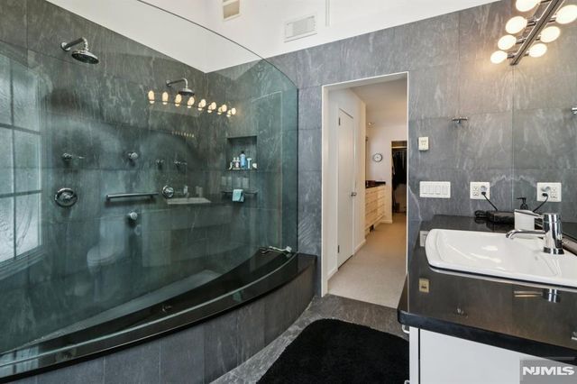 47 Hopper Farm Road, Upper Saddle River, NJ 07458