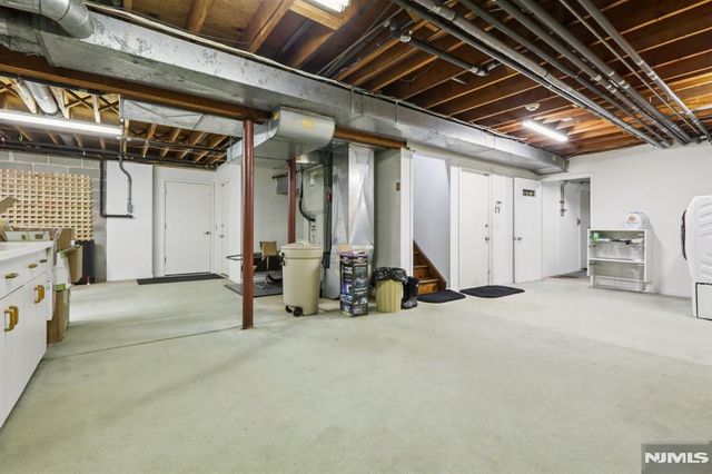 47 Hopper Farm Road, Upper Saddle River, NJ 07458