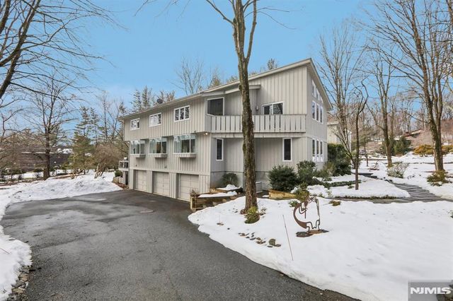 47 Hopper Farm Road, Upper Saddle River, NJ 07458
