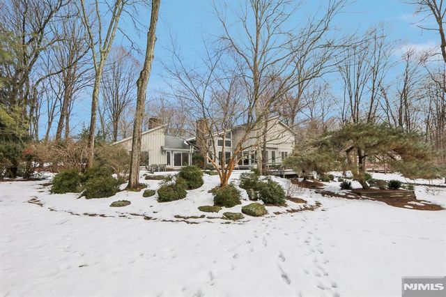 47 Hopper Farm Road, Upper Saddle River, NJ 07458