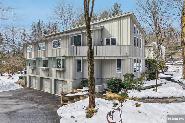 47 Hopper Farm Road, Upper Saddle River, NJ 07458