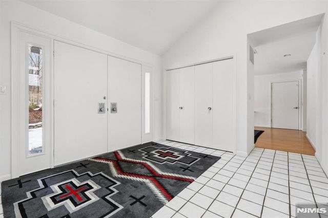 47 Hopper Farm Road, Upper Saddle River, NJ 07458