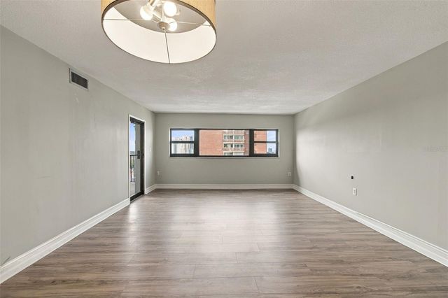 4141 BAYSHORE BOULEVARD 1106, Tampa, FL 33611