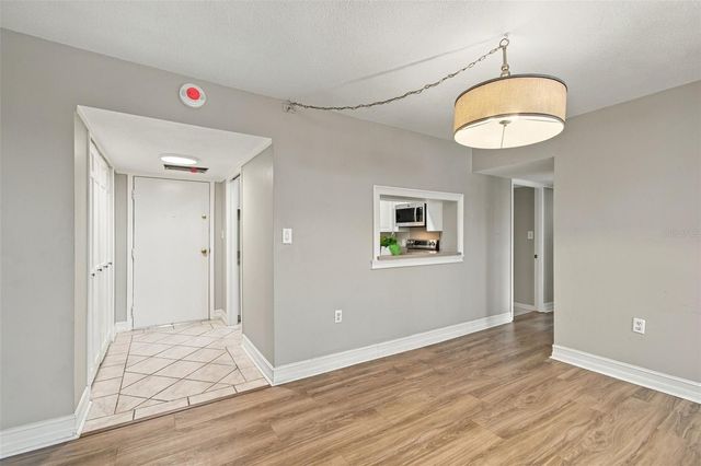 4141 BAYSHORE BOULEVARD 1106, Tampa, FL 33611
