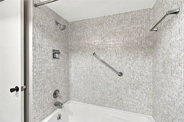 4141 BAYSHORE BOULEVARD 1106, Tampa, FL 33611