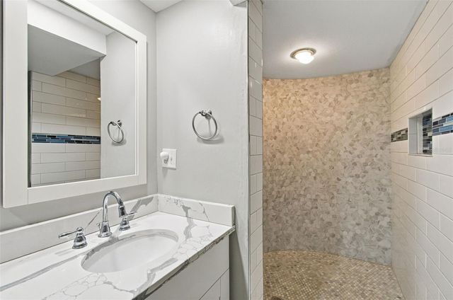 4141 BAYSHORE BOULEVARD 1106, Tampa, FL 33611